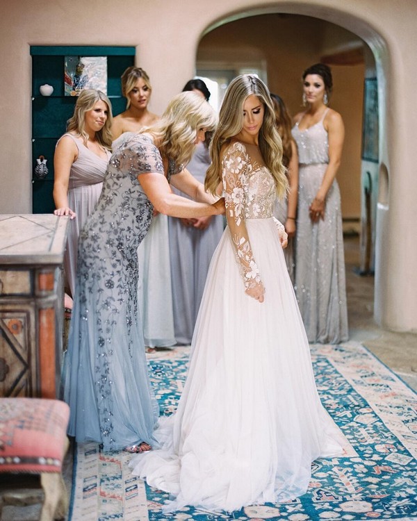 Pre Wedding Photoshoot Ideas for the Bride and her Bridesmaids