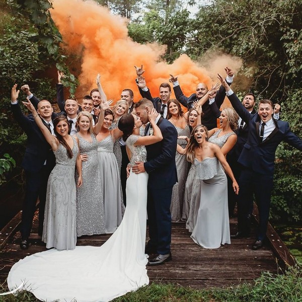 Wedding Photo Ideas with Bridesmaids and Groomsmen