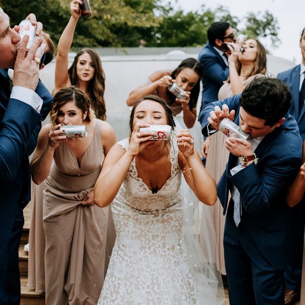 Wedding Photo Ideas with Bridesmaids and Groomsmen 