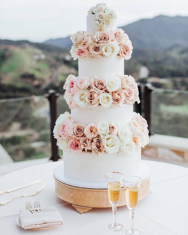 blush pink roses wedding cake11
