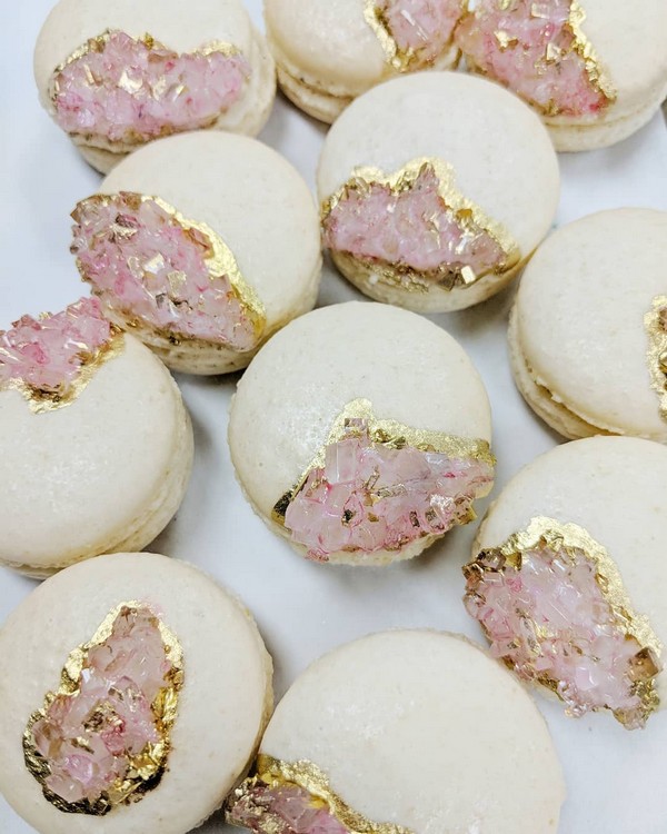 rose quartz geode wedding macarons13