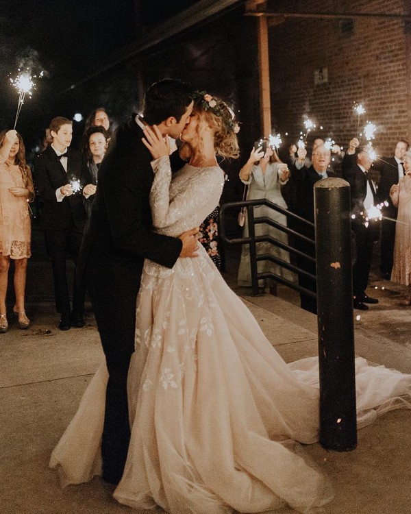 Wedding Reception Songs - sparkler photo ideas tips