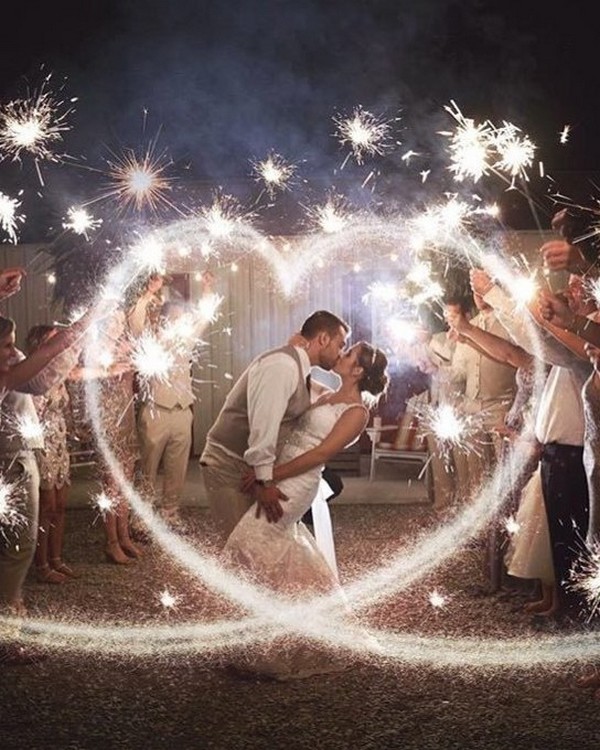 15 Romantic Wedding Photo Ideas with Sparklers Deer Pearl Flowers
