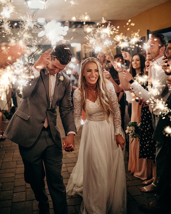 sparkler photo ideas tips