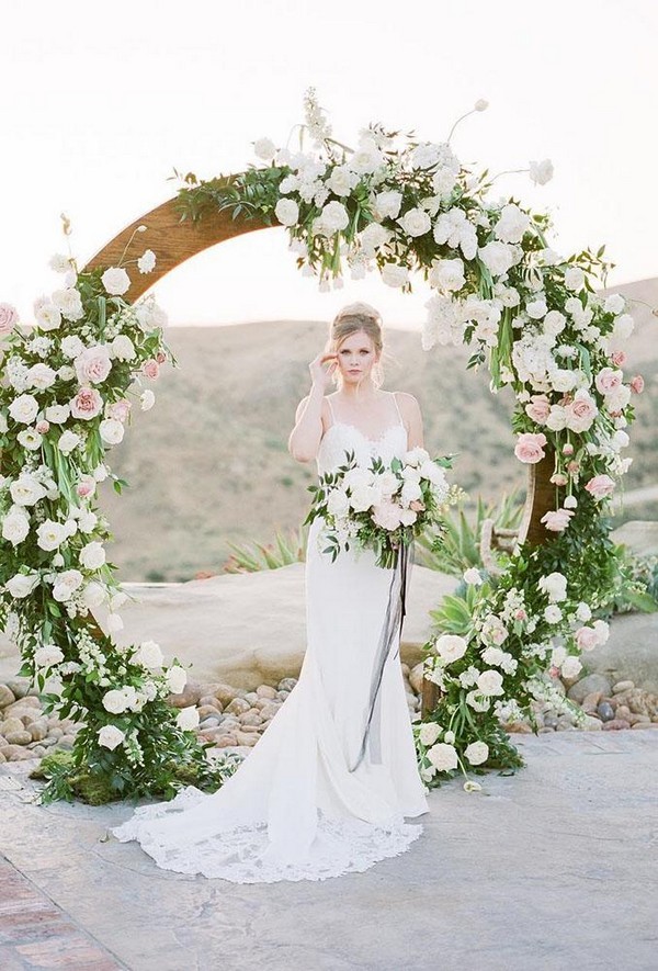 wedding floral moon gates bride near moon arch lucasrossiphoto