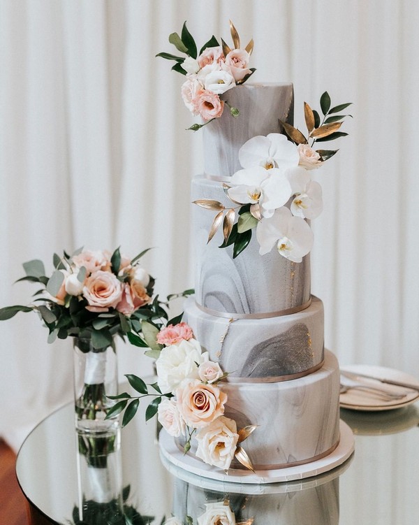 marble wedding cake 4