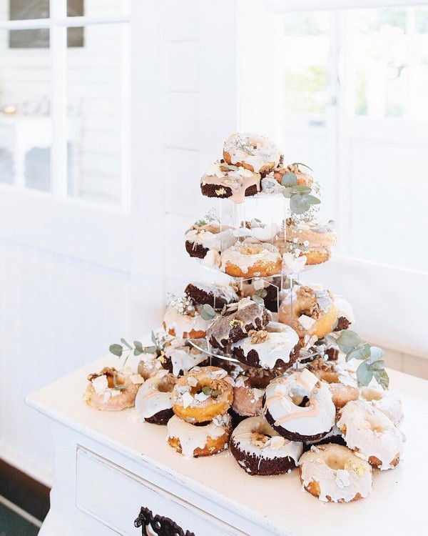 rustic country donut wedding cake13