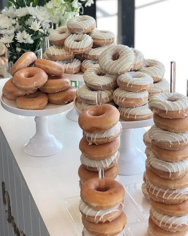 rustic country donut wedding cake7