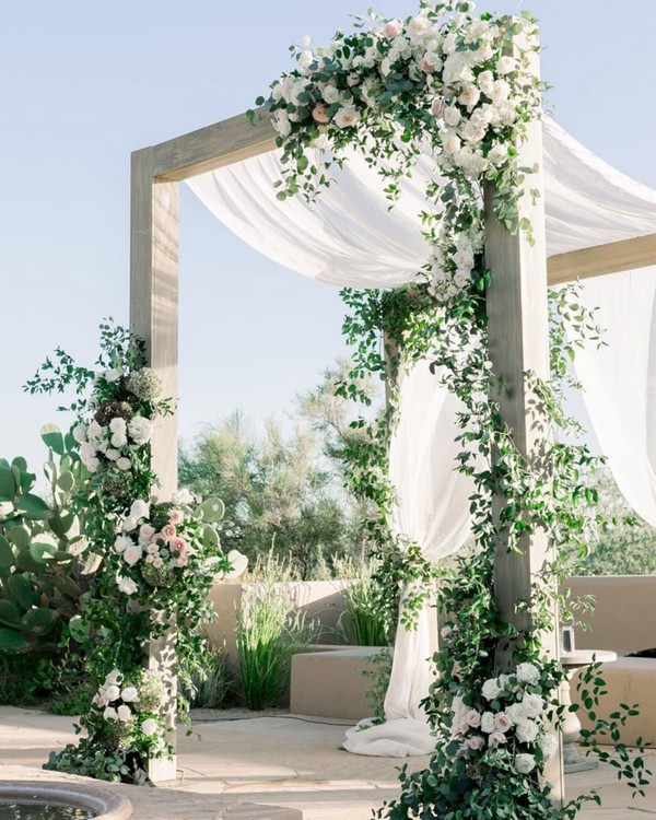 simple greenery wedding backdrop
