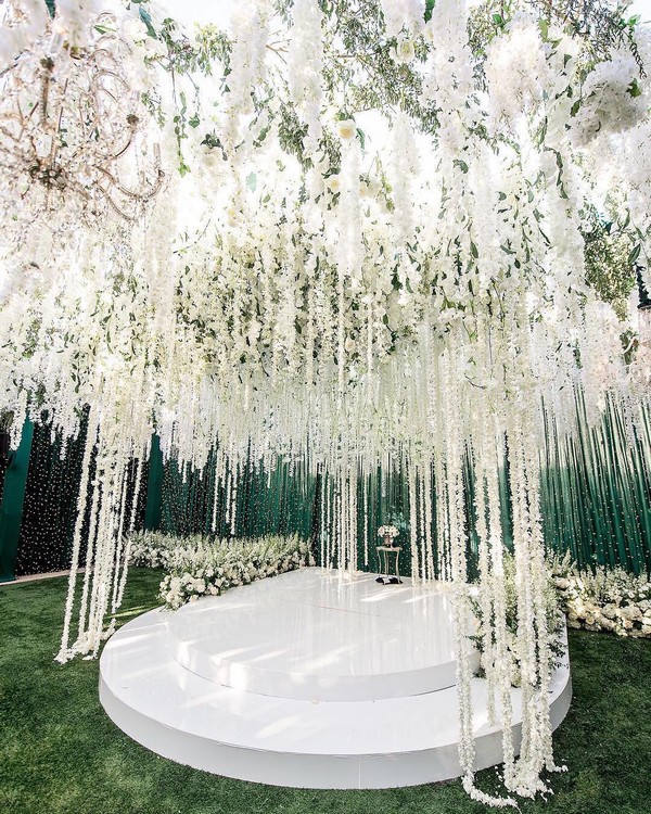 Luxury wedding ceremony and reception decor ideas