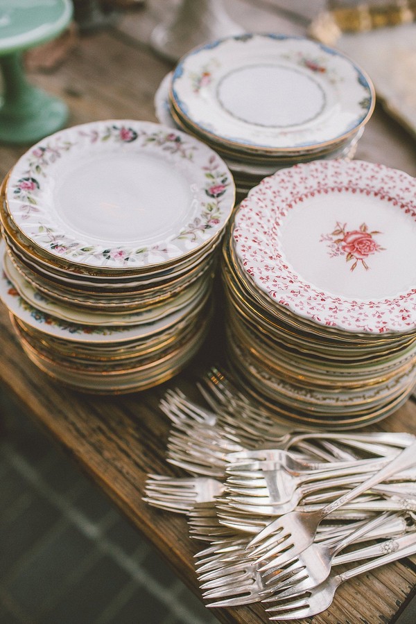Mismatched dessert plates and silverplate forks