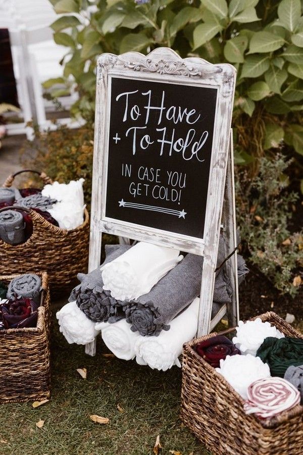 20 Creative Blankets for Wedding Guests at Your Winter Wedding 3 outdoor wedding favor ideas blankets