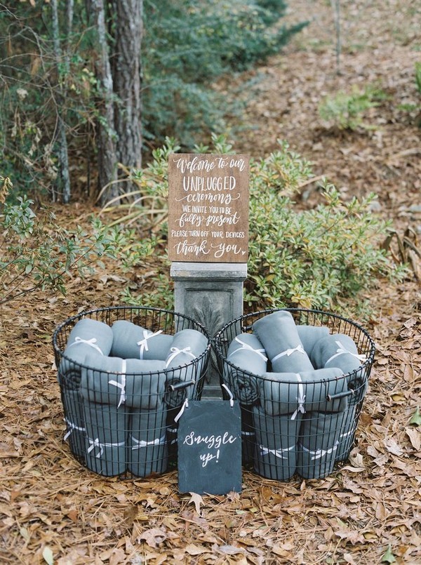 dusty blue blankets wedding favor ideas