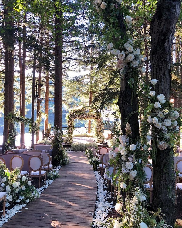 luxury wedding entrance 