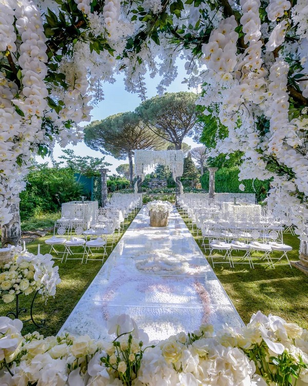 luxury wedding entrance 