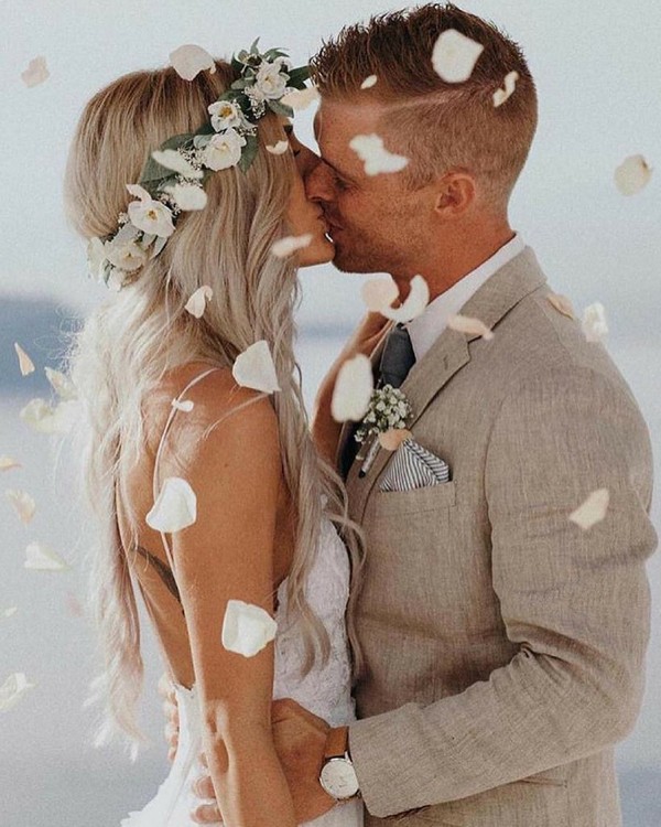 Top 6 Romantic Themed Wedding Photo Ideas for 2024 24 Confetti Petal Toss Wedding Photos