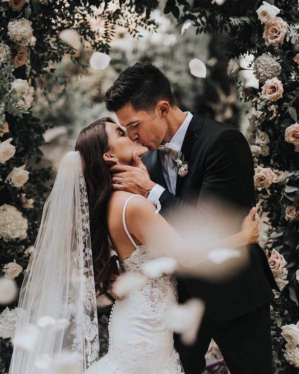 Top 6 Romantic Themed Wedding Photo Ideas for 2024 27 Confetti Petal Toss Wedding Photos