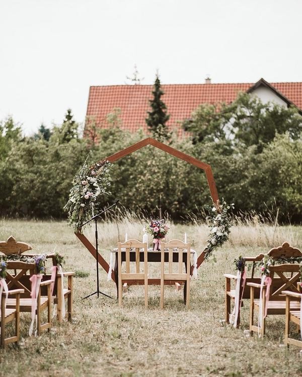 Heptagon Wedding Backdrop2