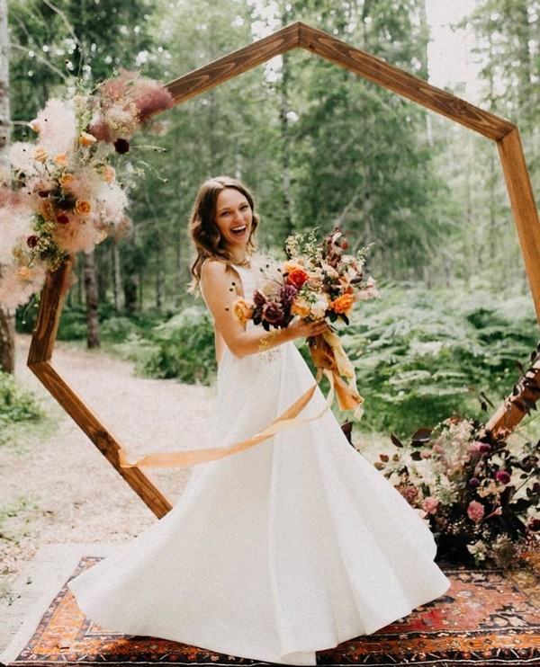 autumn boho heptagon wedding backdrop