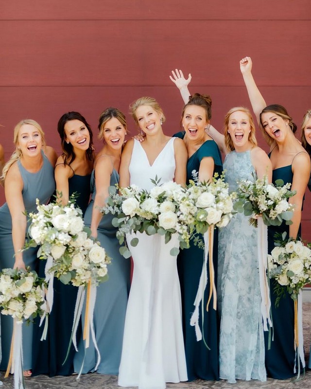 mismatched blue bridesmaid dresses for wedding2