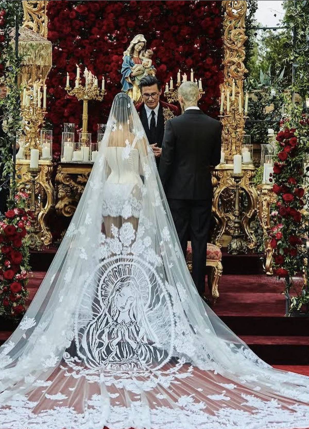 wedding trends embroidered wedding veil
