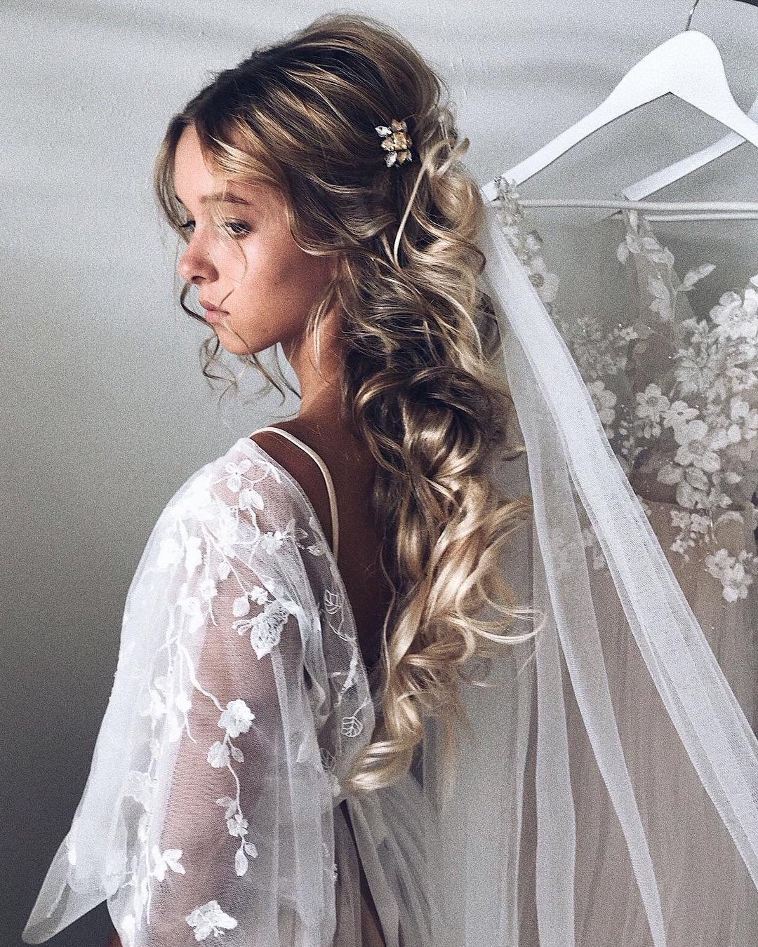 half up half down wedding hairstyles curly vith veil ulyana.aster