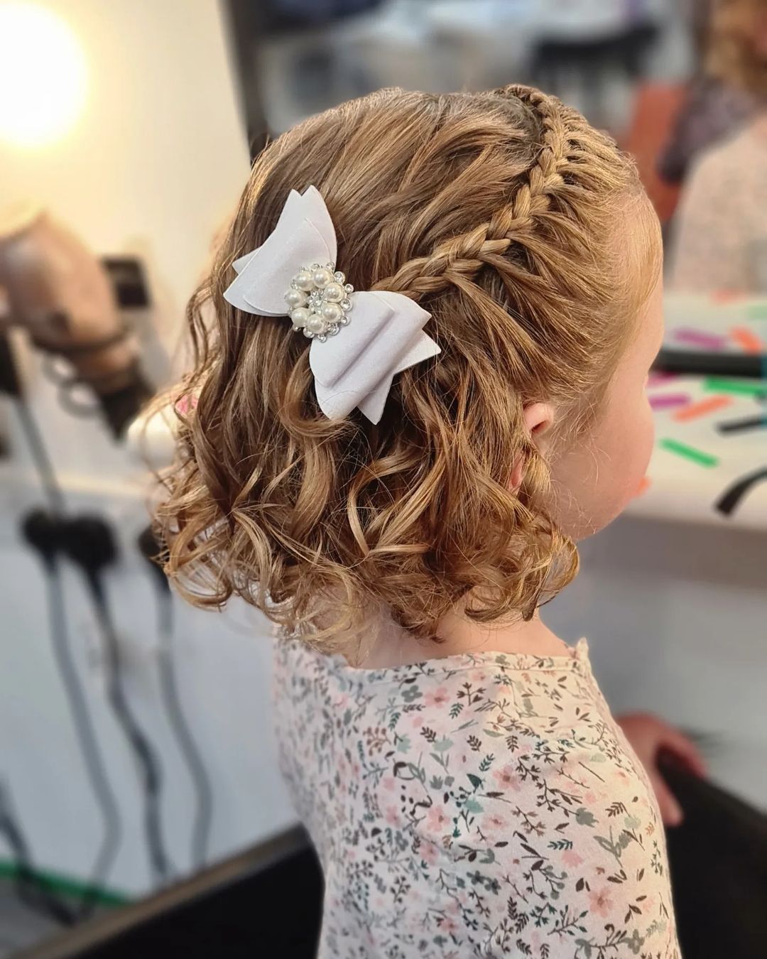 38 Cute Flower Girl Hairstyles for Wedding 2023👸