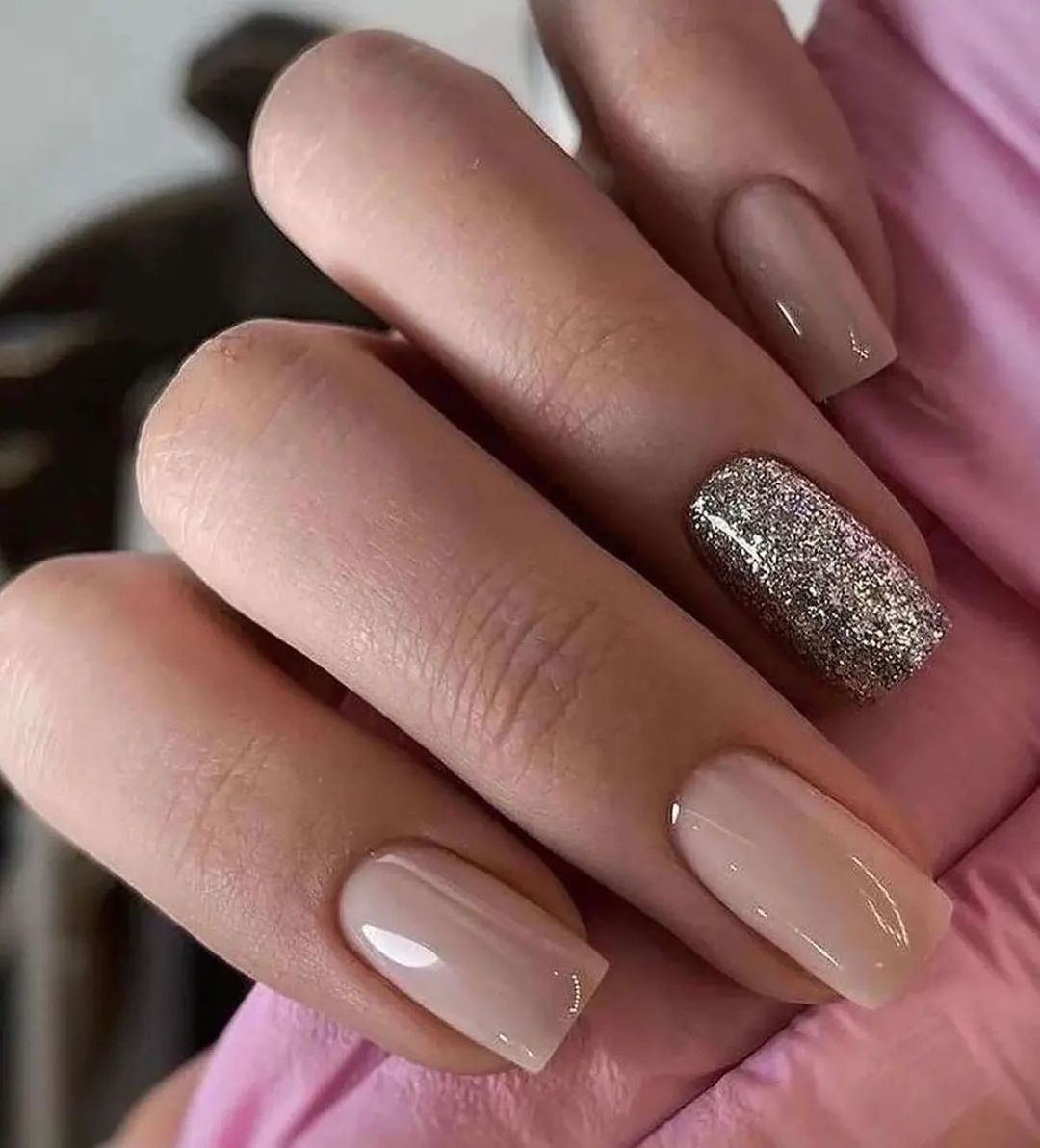 Metallic nude wedding nail