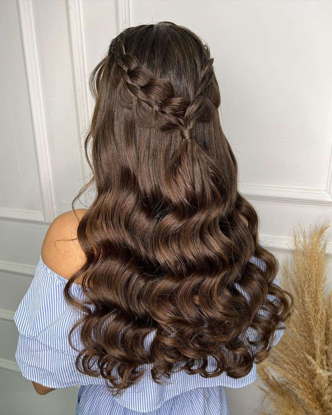 80 Trendy Long Prom Hairstyles 2024 [Tutorials & Tips]