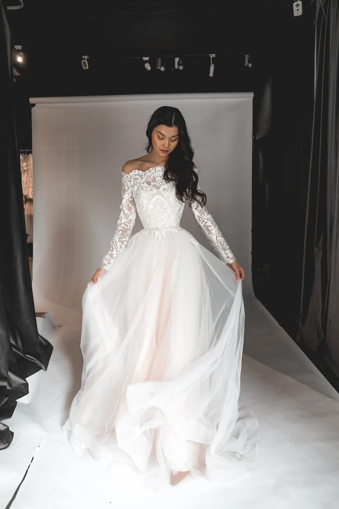 Long Sleeves Wedding dress Viteria by Olivia Bottega. Lace wedding dress