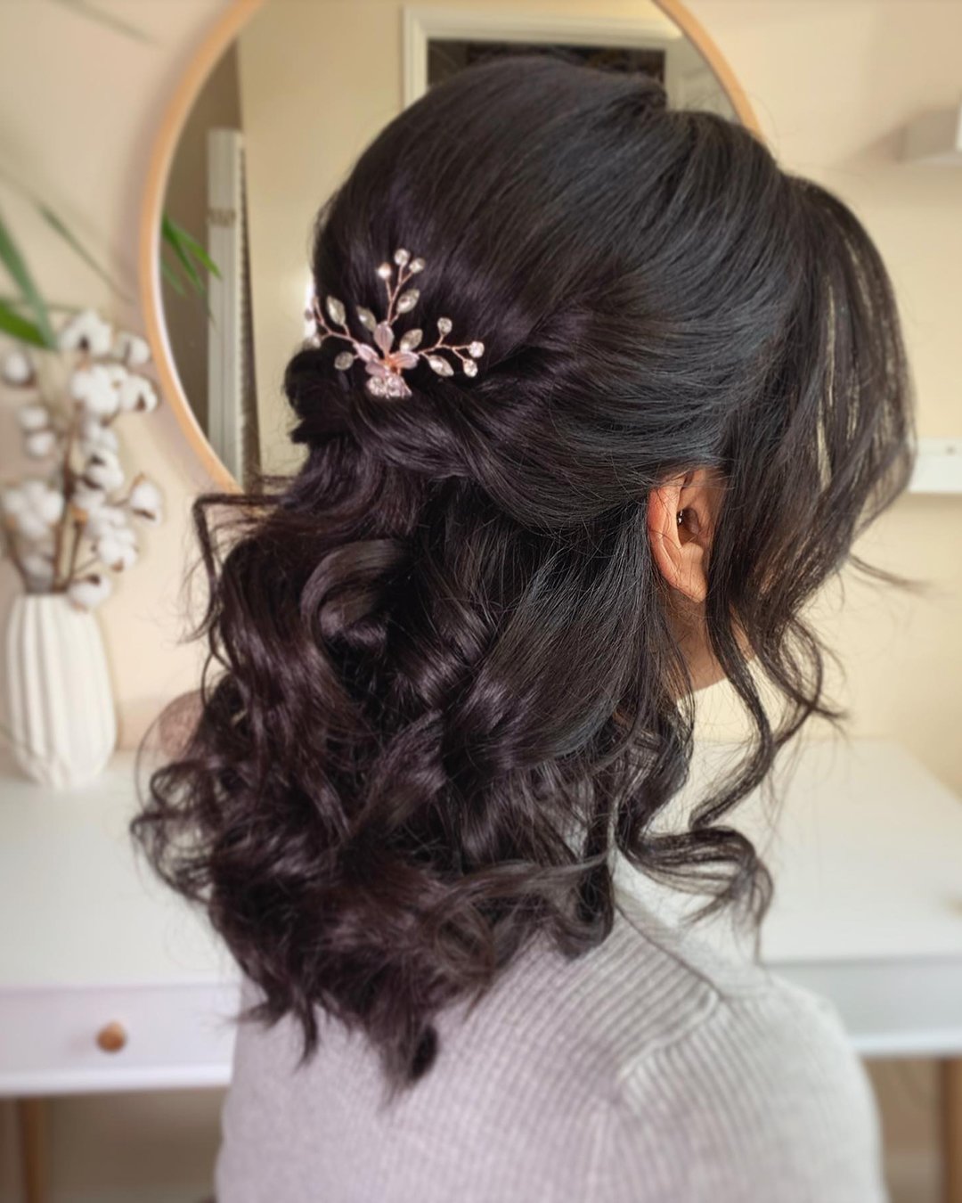 wedding hairstyles for medium hair slightly curly half up