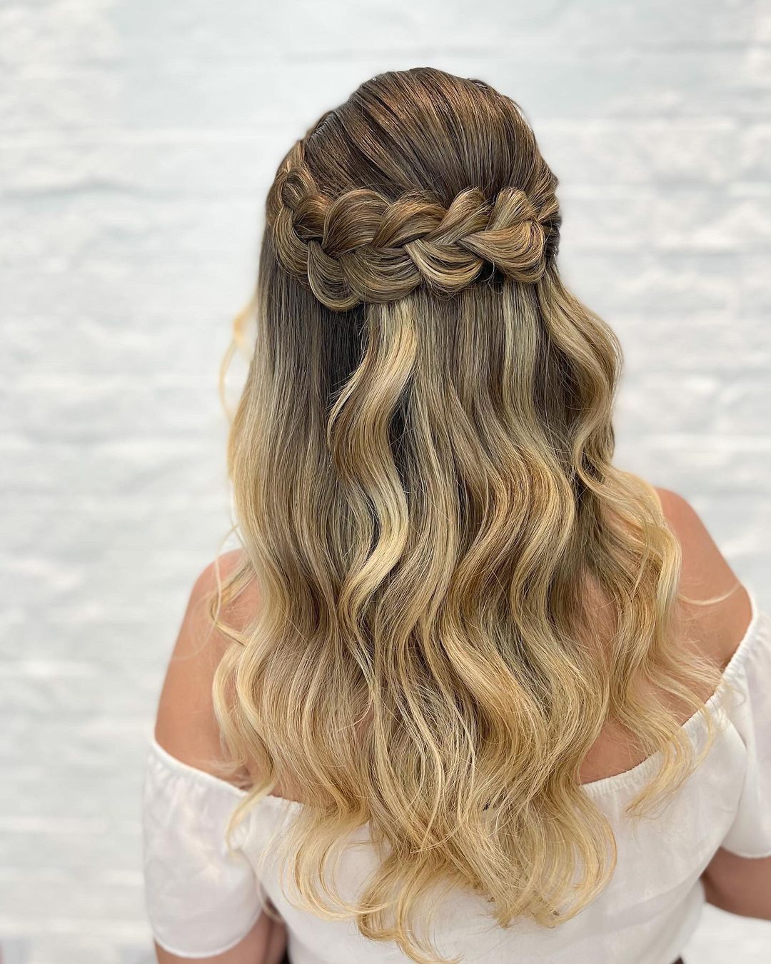 Casual bridesmaid hairstyles half up half down