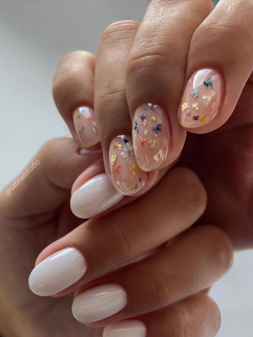 Classy Wedding Nail Art Floral print