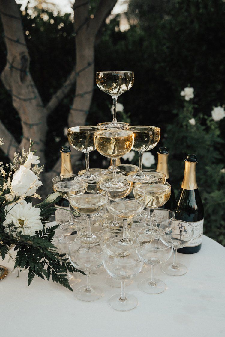 wine fountain wedding champagne tower