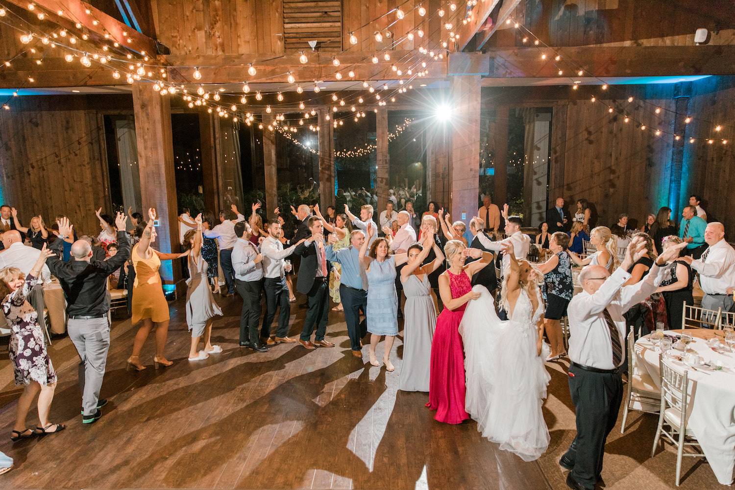 Best Group Line Dance Songs for Wedding rustic barn
