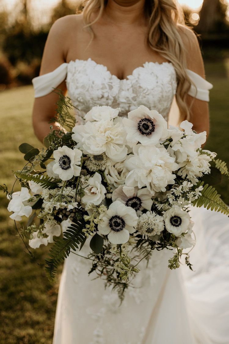 Elegant Peony Wedding Bouquets