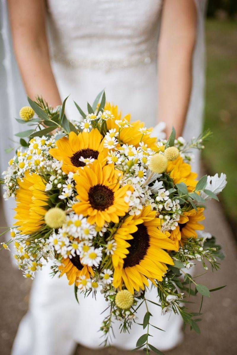 rustic sunflower bridal bouquet with daisy