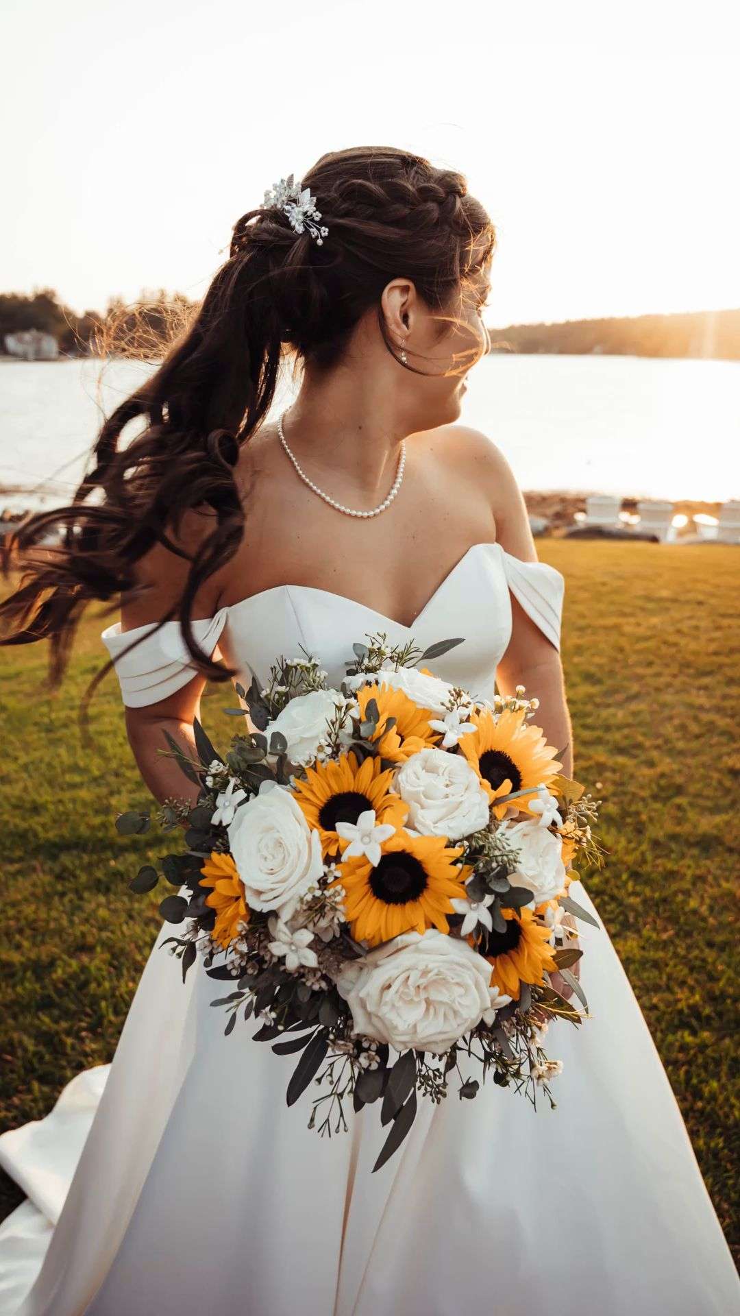 sunflower and roses wedding bouquet