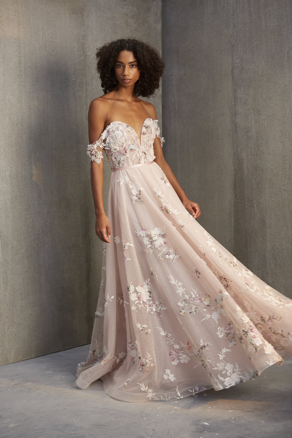 35 Floral Wedding Dresses: Blossoming Trend in Bridal Fashion 2024