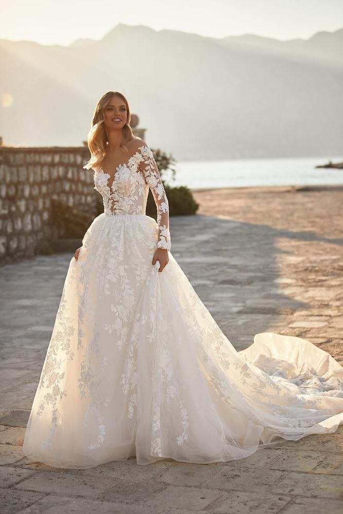 2 in 1 transformer long-sleeve ivory tulle lace wedding gown with open back and plunging neckline