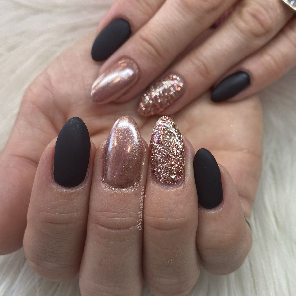 Rose gold black wedding nail