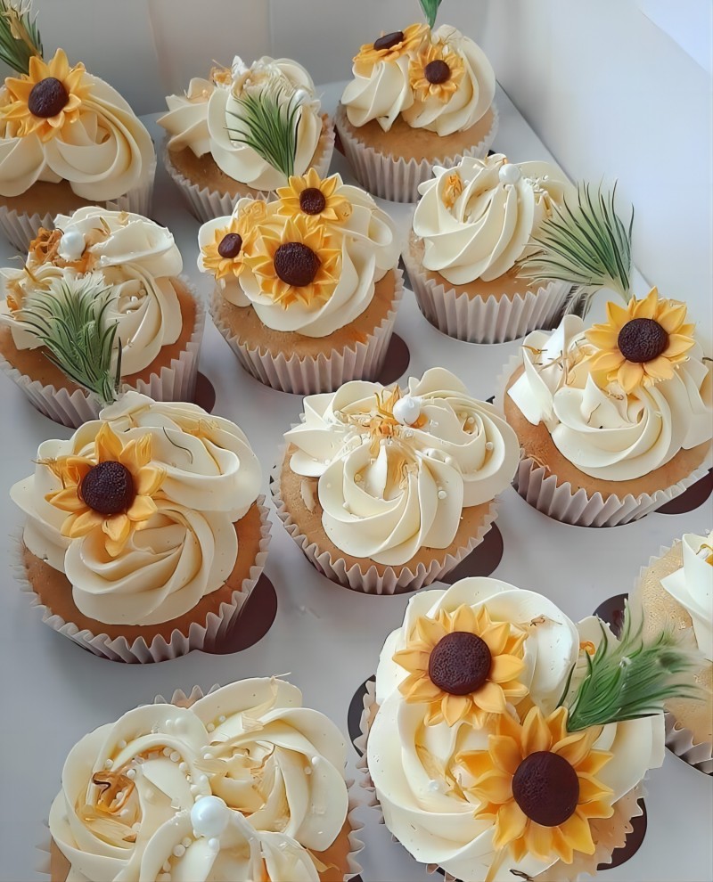 Sunflower cupcakes for wedding