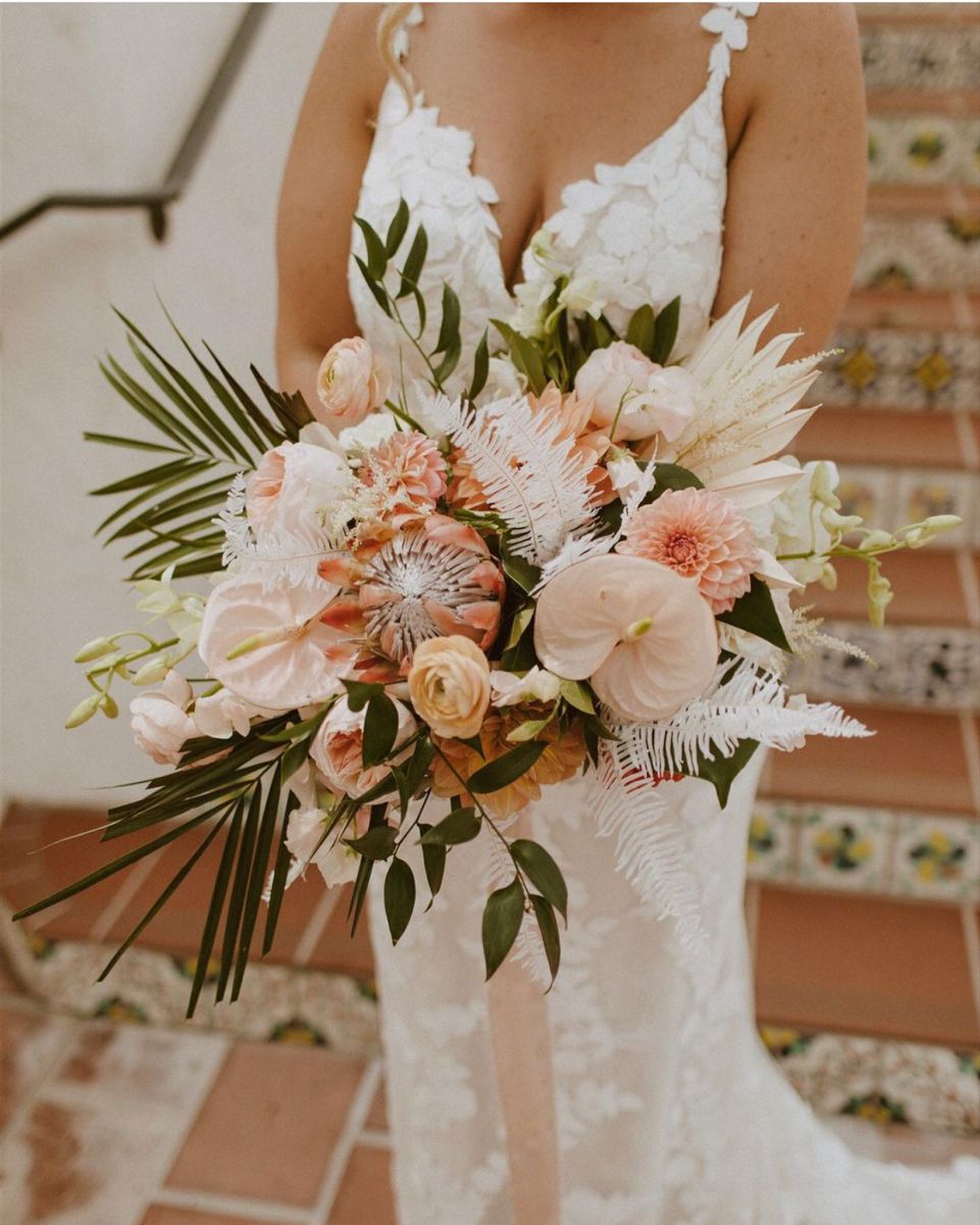 pink tropical beach wedding bouquet