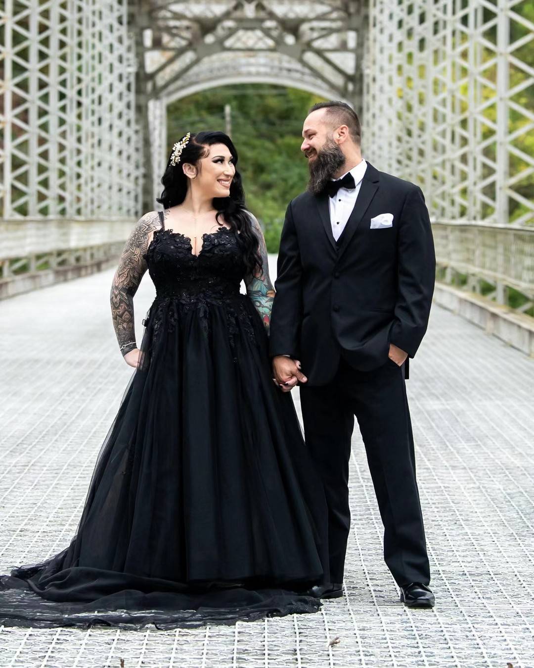 plus size gothic wedding dresses