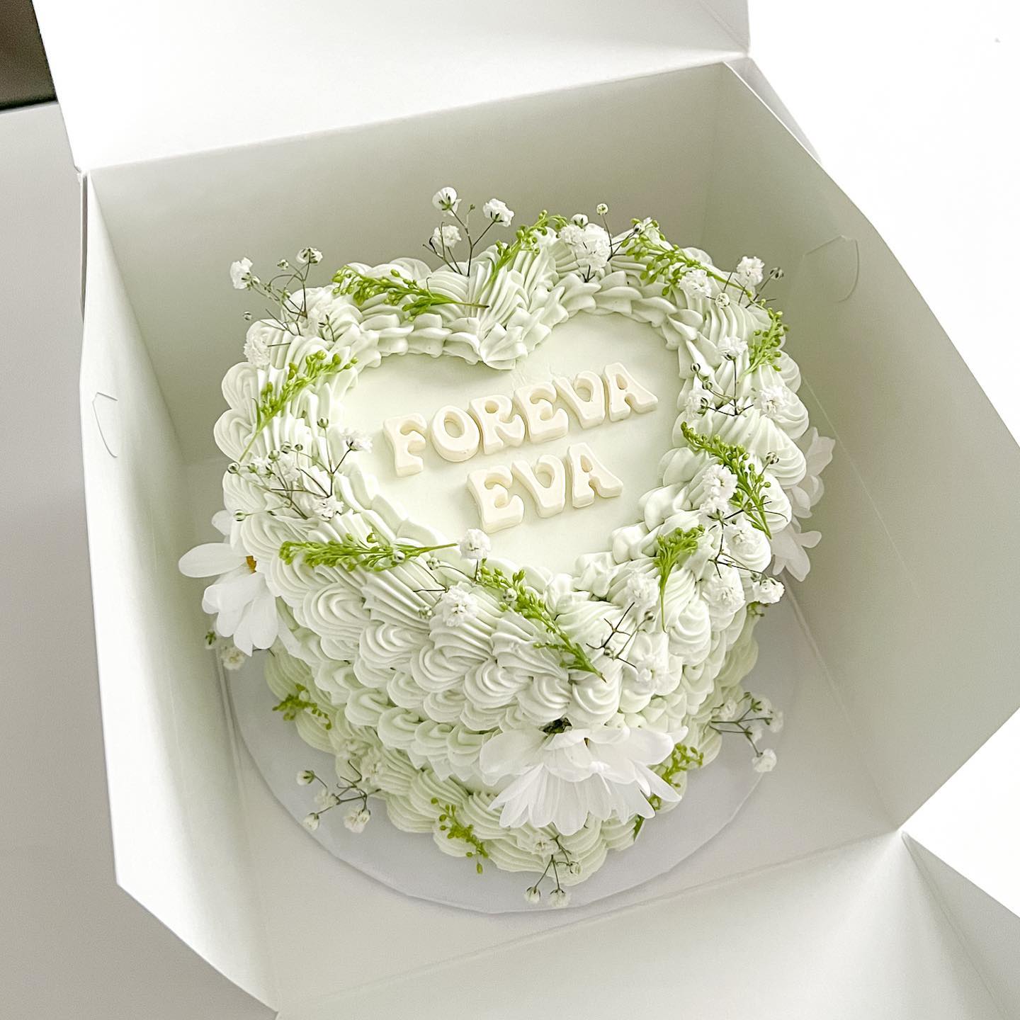simple vintage heart shaped wedding cake via bakedbyjulie