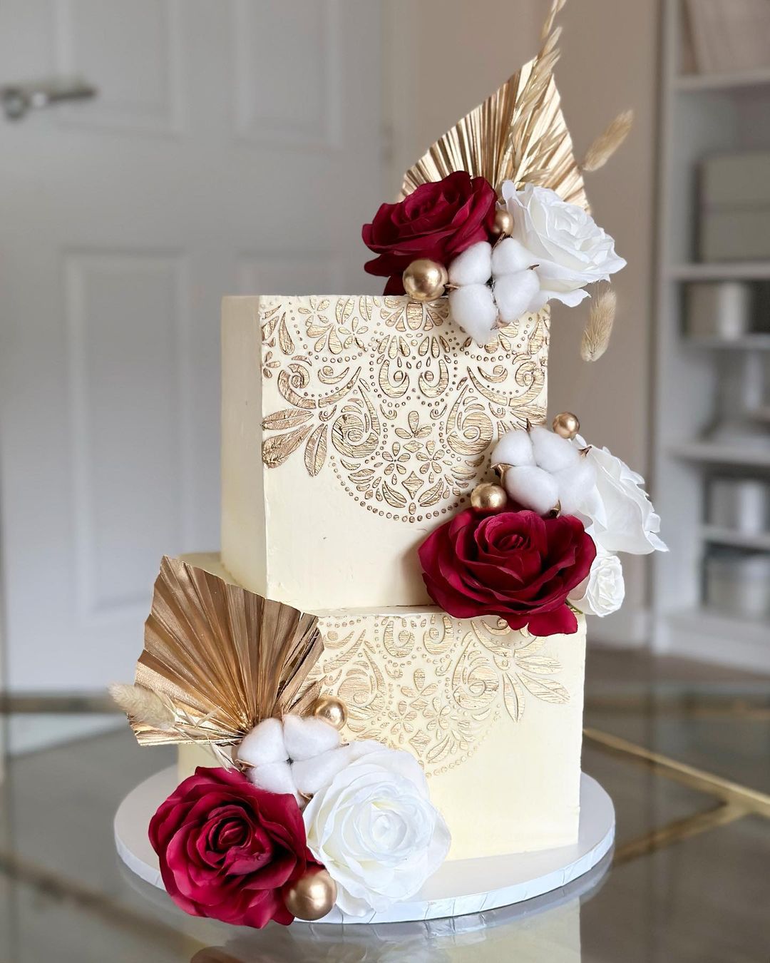 vintage bohemain square red wedding cake via amelias__cakes