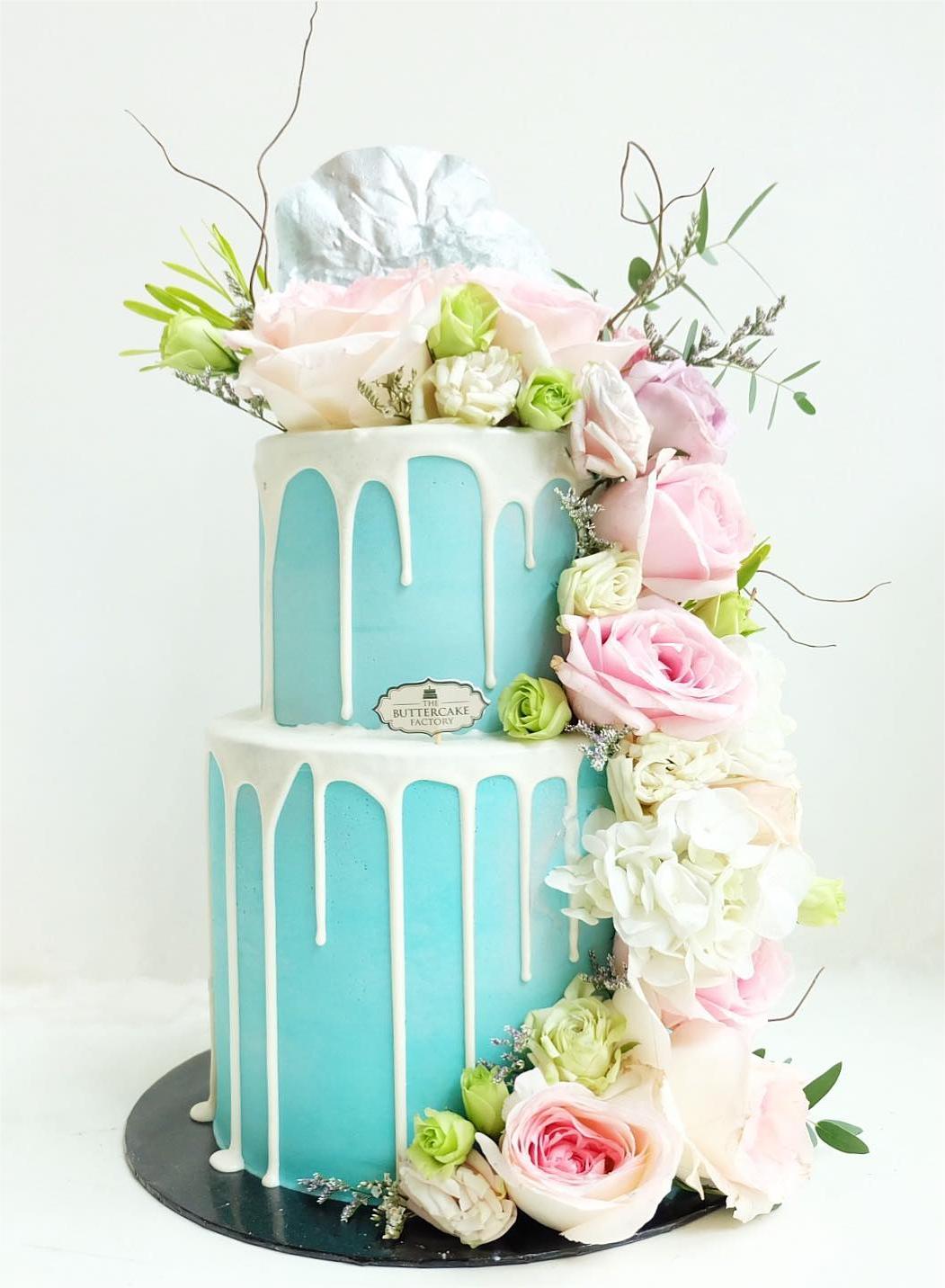 Tiffany blue rose wedding cake