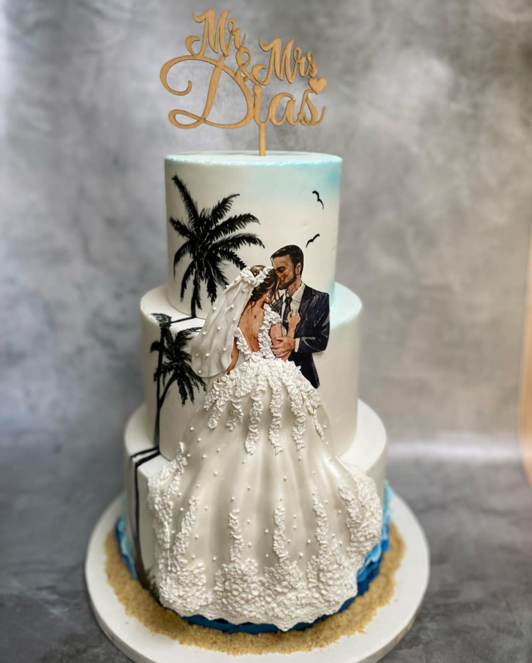 paint and 3d dress couple beach wedding cake cakes.by.nisha