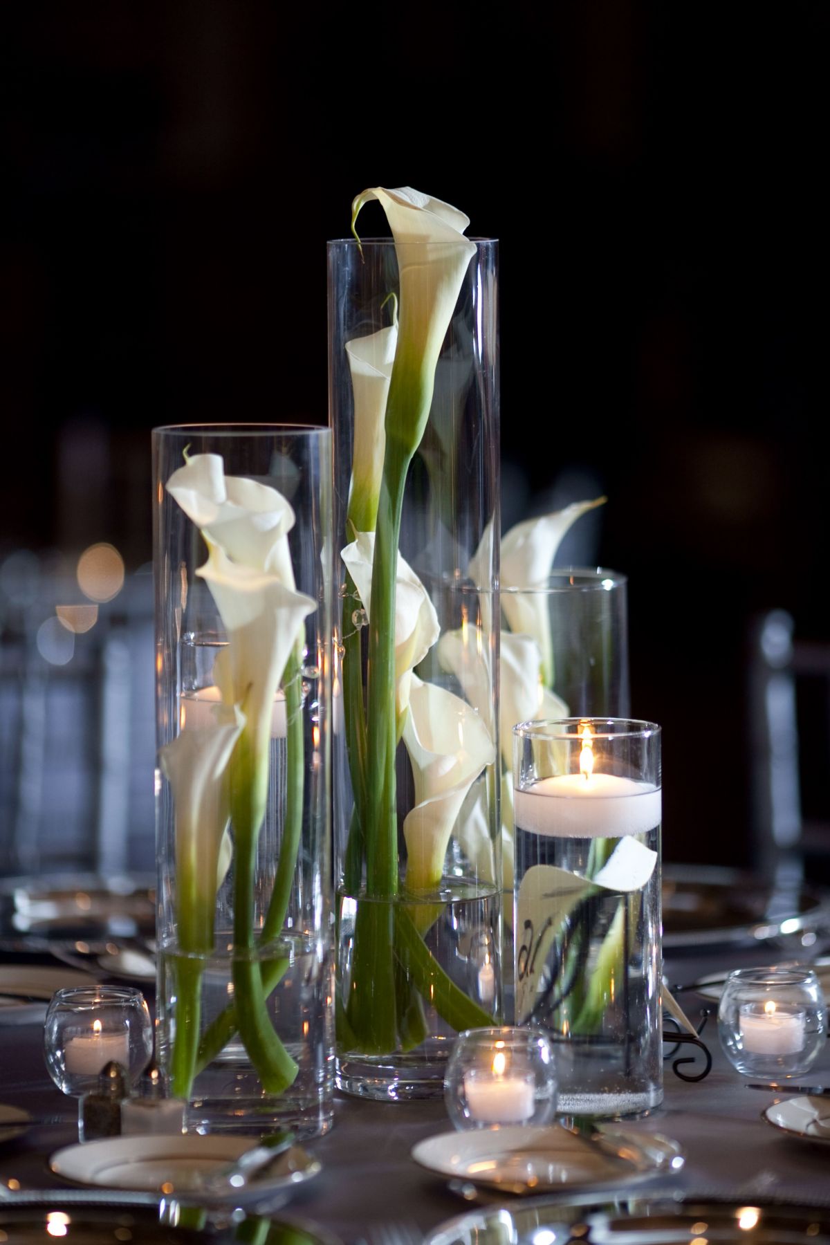 calla lily and floating candle wedding centerpiece