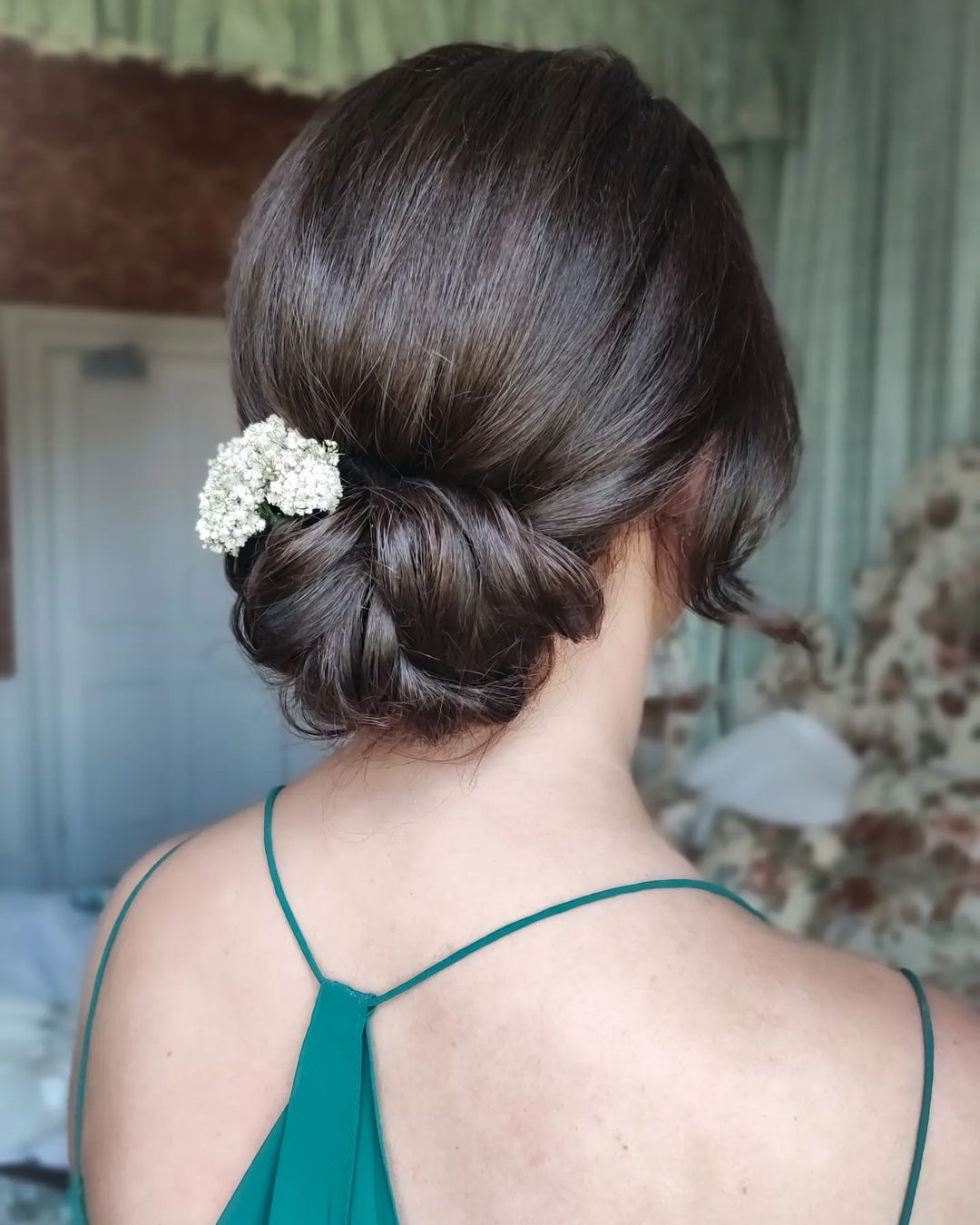 simple bridesmaid updo for thin hair via roseybreen
